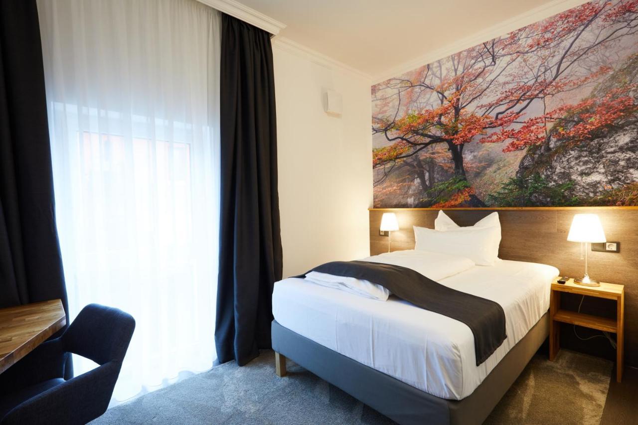 Hotel Garni Am Schloss Kottenheim Экстерьер фото
